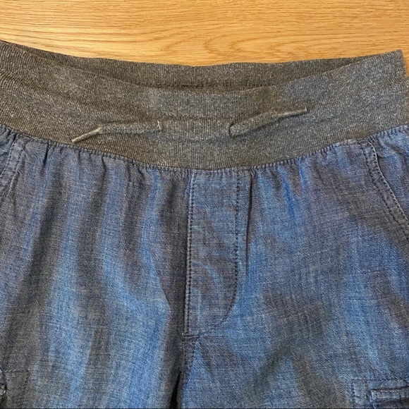 2/$20 Gap Chambray Sz 8 Cargo Shorts - Picture 4 of 7